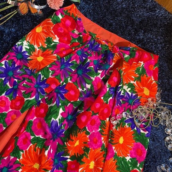 Beautiful Beach Wrap 🏖 🌺 💖 - Picture 3 of 11